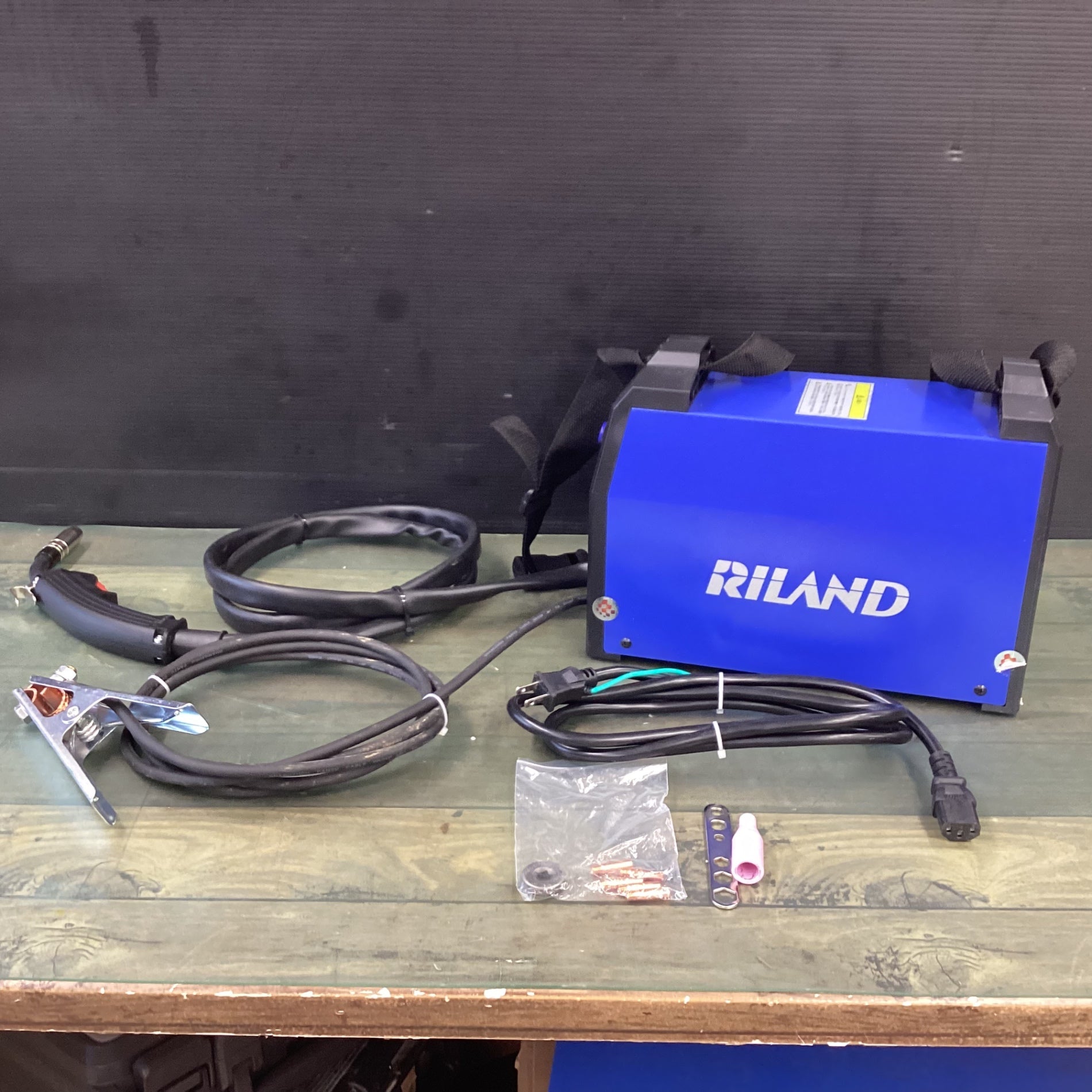 RILAND　半自動溶接機　MIG100　未使用 Yahoo!オークション - 「riland mig100」半自動溶接機 (溶接機) の落札