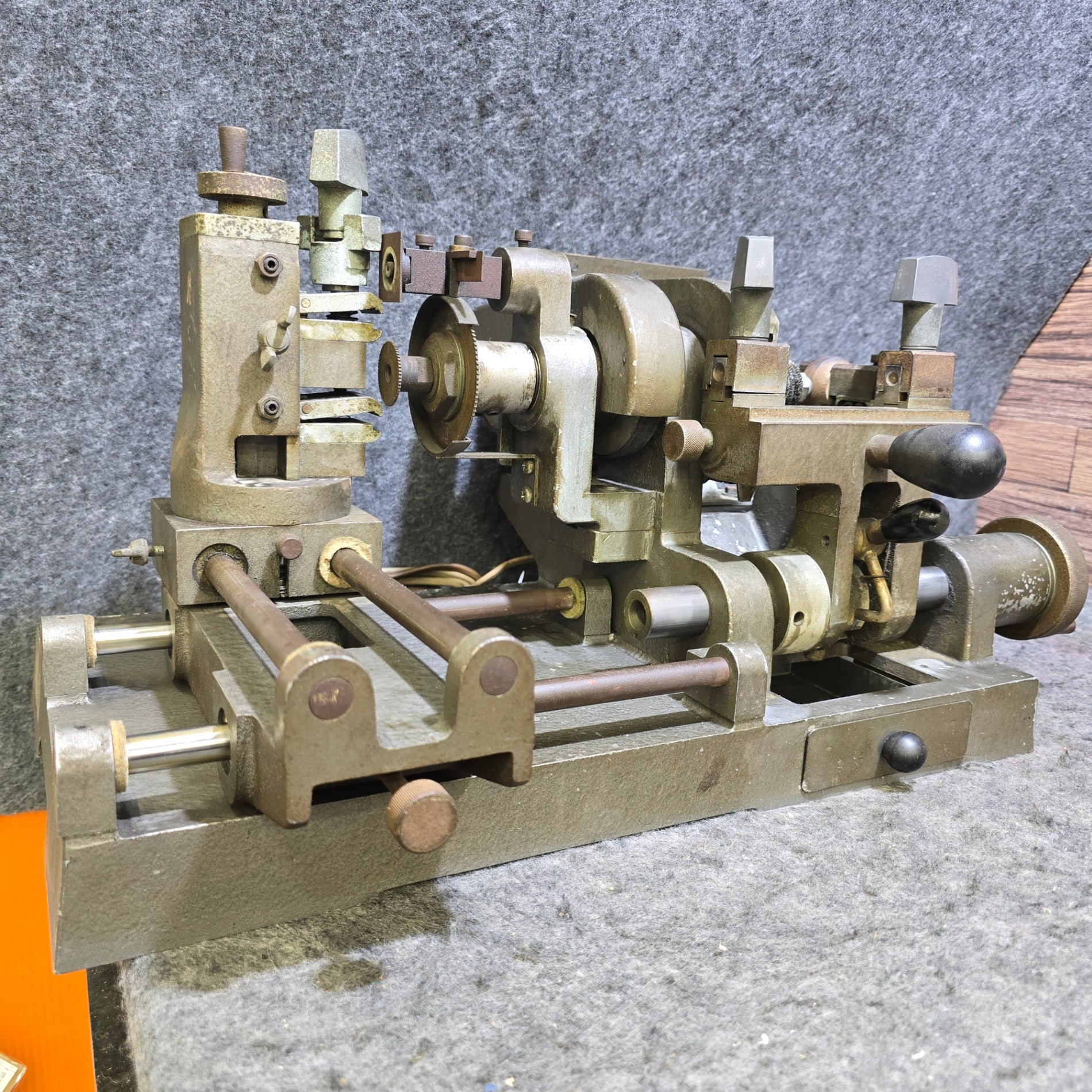 中古品※全体的にサビ多め※】イチカワ 合鍵複製機 キーマシン H