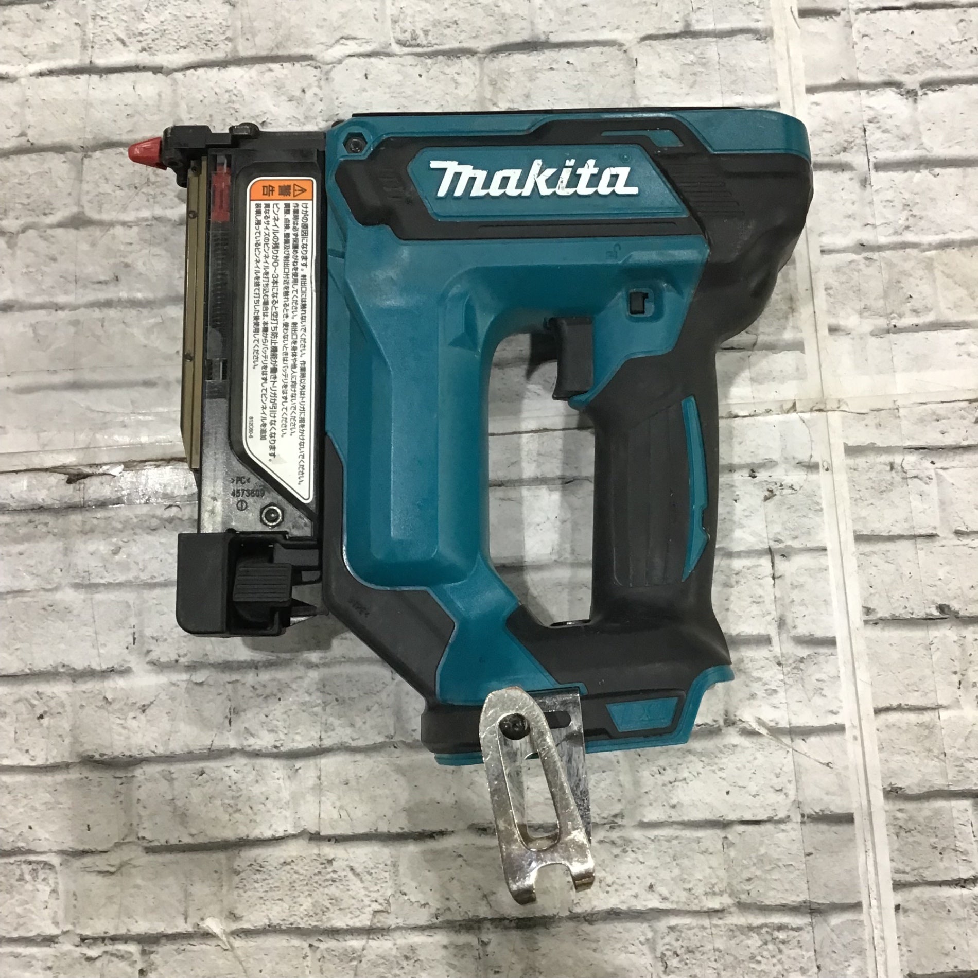 ★マキタ(makita) コードレスピンネイラ PT353DZK【川口店】