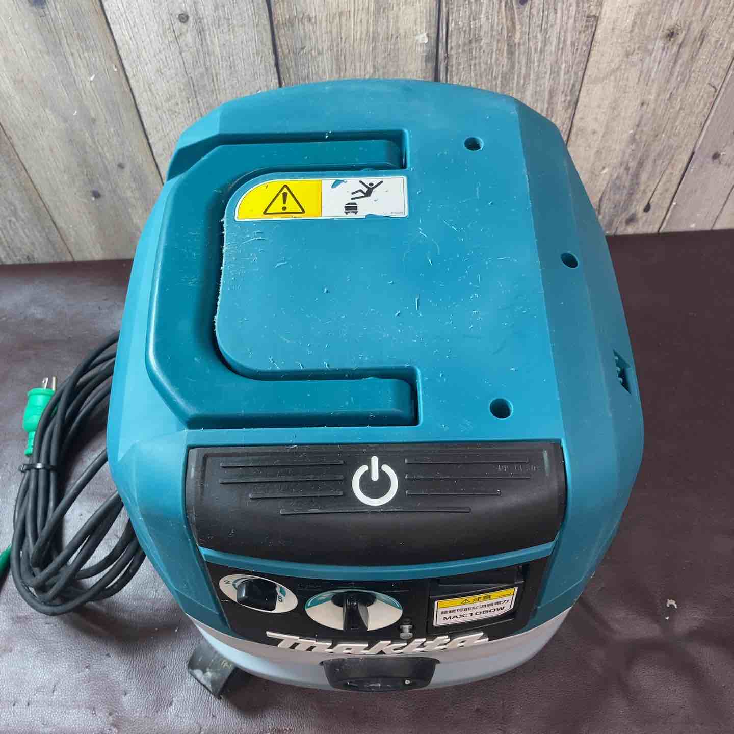 中古品】 マキタ(makita) 集じん機 乾式 VC0830 連動機能 【東大和店 中古品】 マキタ(makita) 集じん機 乾式 VC0830 連動機能 【東大和店