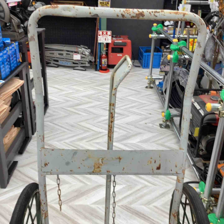 【店頭受取り限定】ハンドカー　30Kgボンベ　運搬車【越谷店】