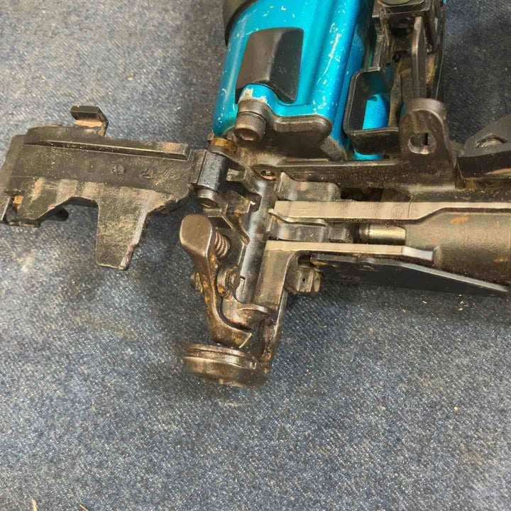 ★マキタ(makita) 高圧エアネジ打ち機 AR411HRM【八潮店】