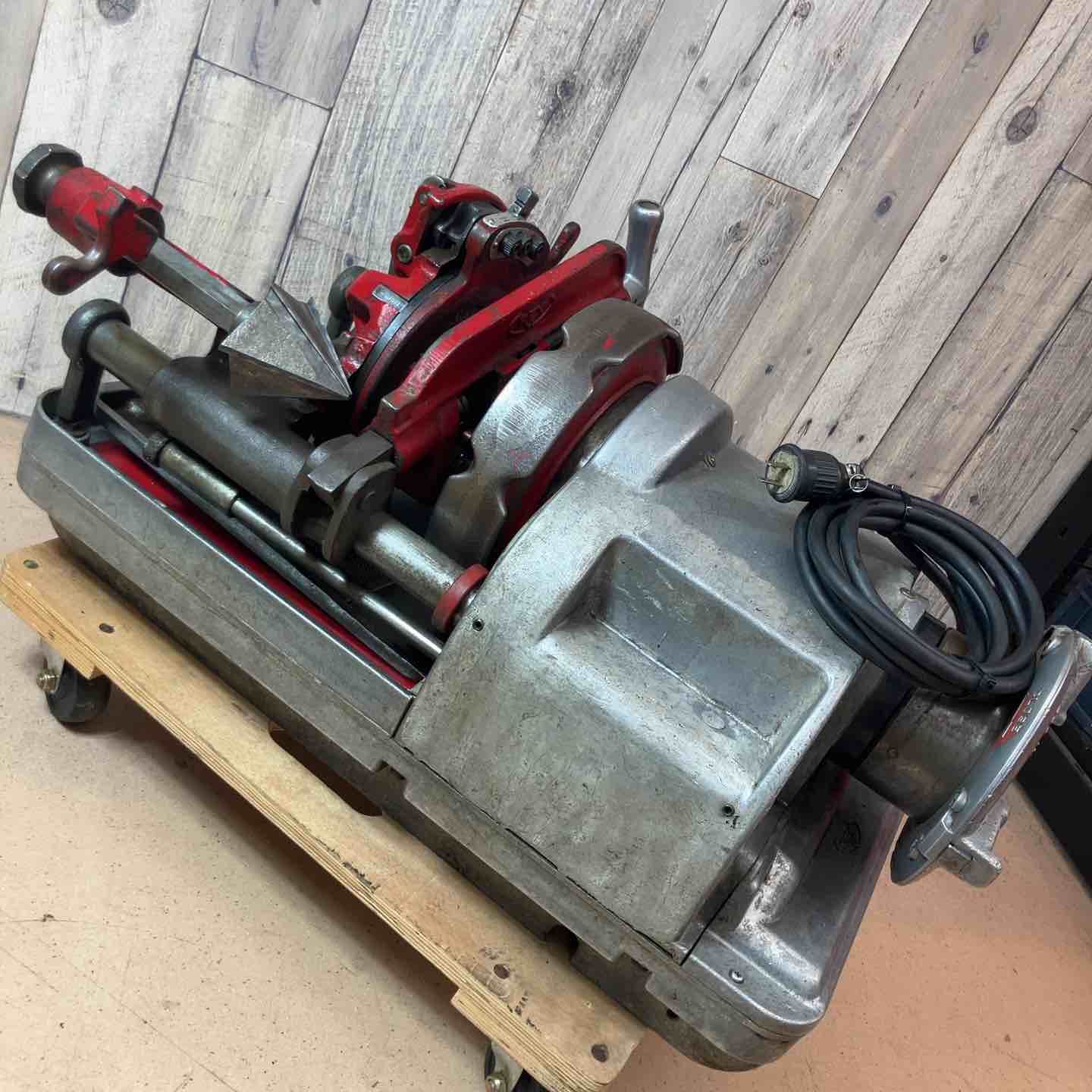 REX レッキス 牛若 80ADX3 ねじ切り機 中古品 中古品／店頭受取り限定】 レッキス(REX) ねじ切り機 80ADXIII 牛若