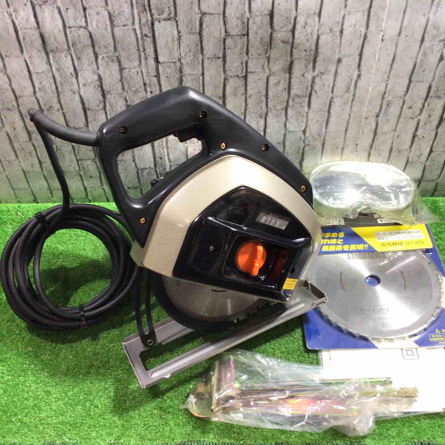 ◇新ダイワ(Shindaiwa) 180mm 防塵カッター B18N (B18N-F)【川口店
