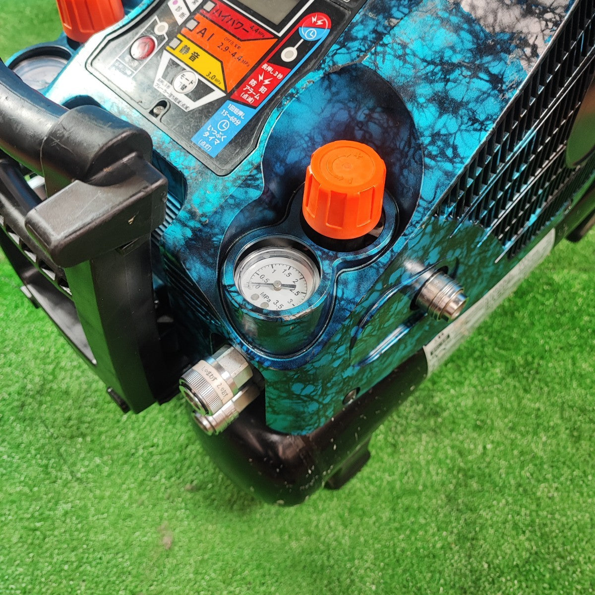 ◇マックス(MAX) エアコンプレッサー AK-HH1270E2 ガイアブルー【岩槻