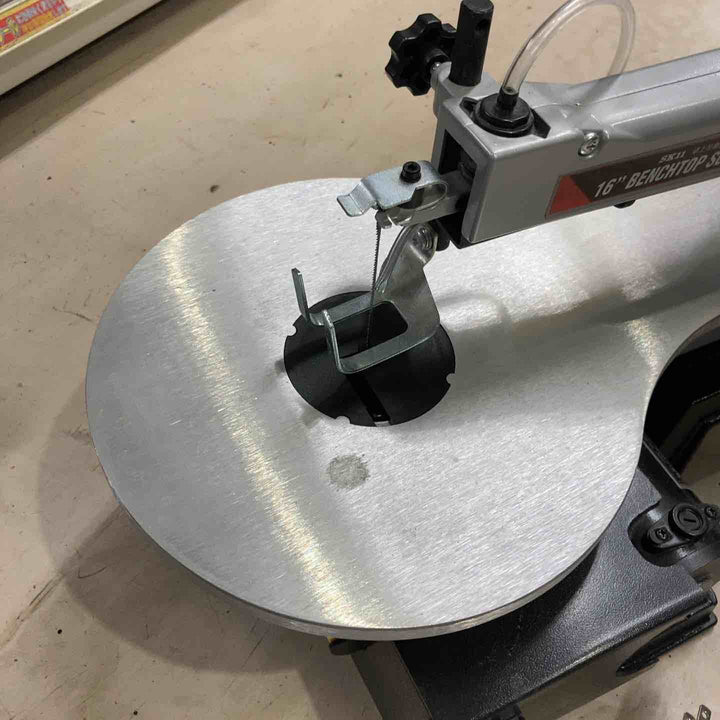 【店頭受取り限定】◇SK11 卓上糸鋸盤 フトコロ 400mm テーブル 250×410mm SSC-400PE【町田店】