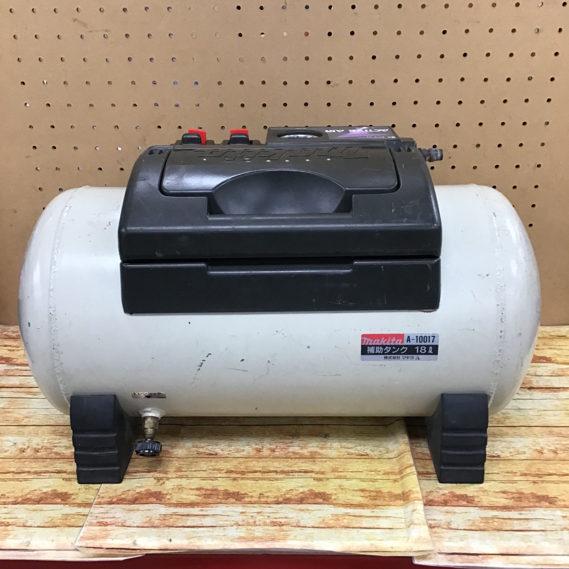 マキタ エアコンプレッサ A-10017 補助タンク 18L makita マキタ 補助タンク A-10017 \u2013 古道具通販.net By 三厨建築
