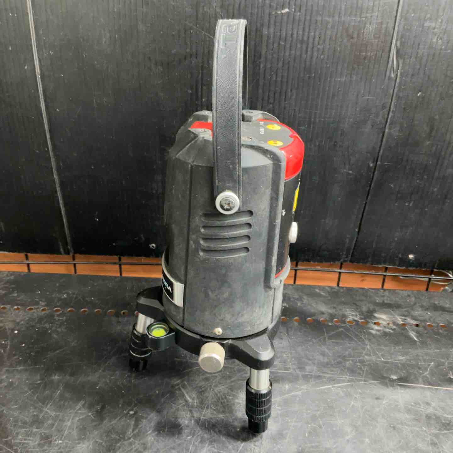 タジマツール(TAJIMA) 水平/垂直ラインレーザー AXIS AXT-TYE【草加店