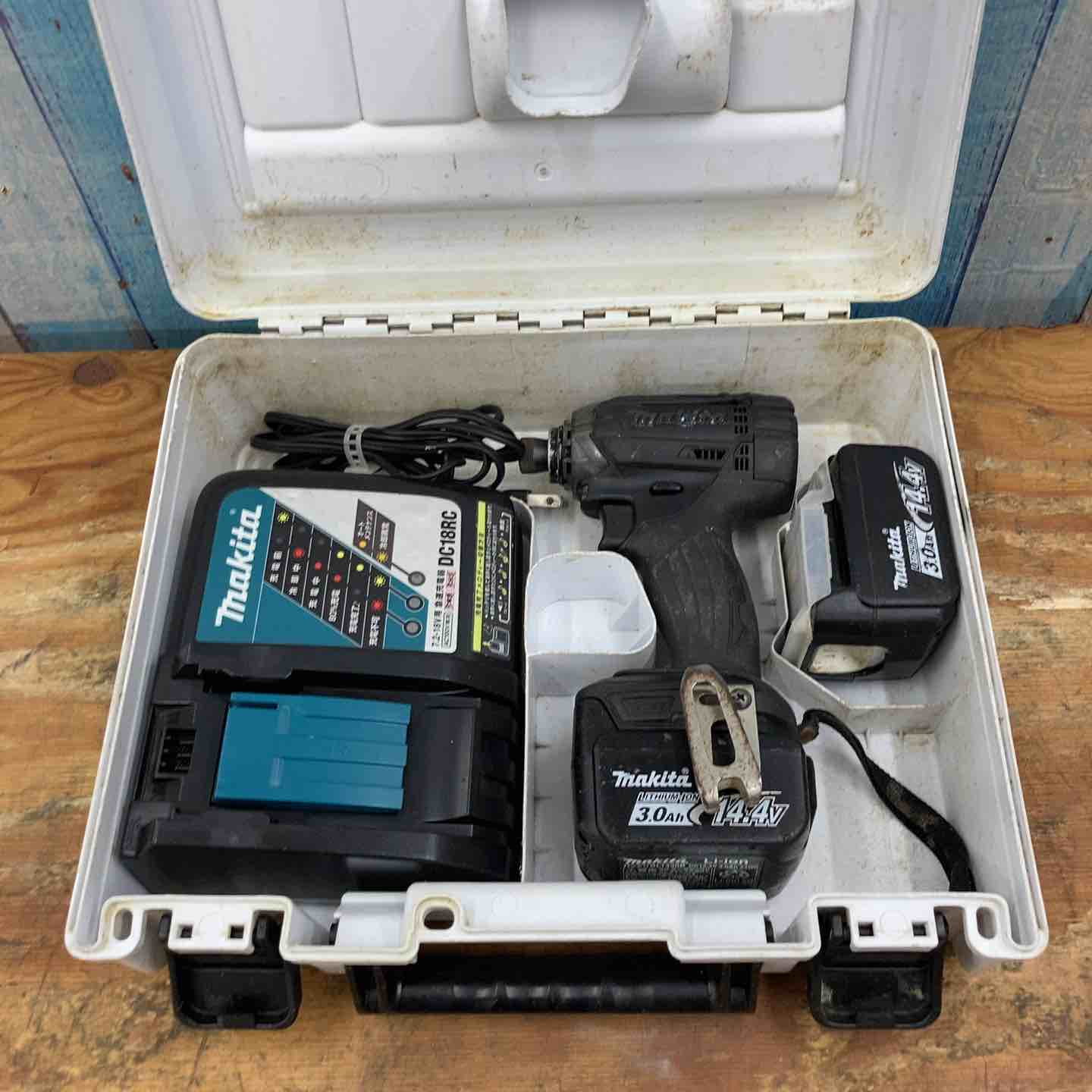 ★マキタ(makita) コードレスインパクトドライバー TD138DRFXB【柏店】 ☆マキタ(makita) コードレスインパクトドライバー TD138DRFXB【柏店