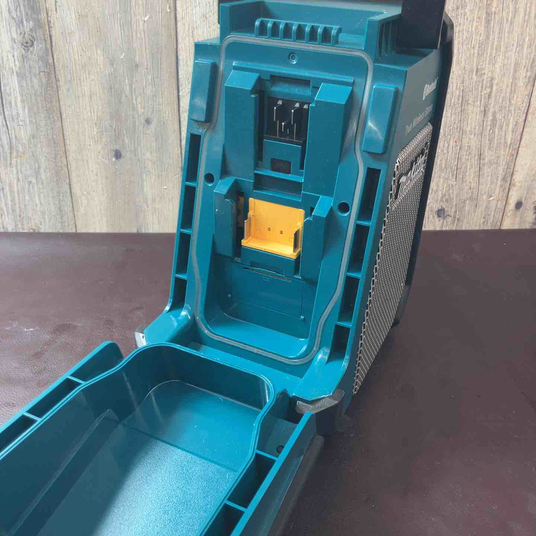【中古品】マキタ(makita) コードレスラジオ MR113【東大和店】