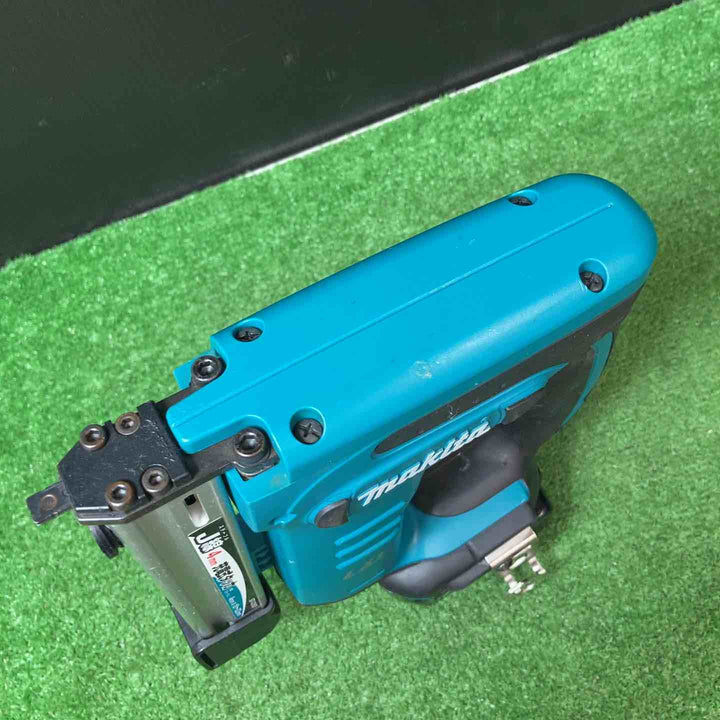 ☆マキタ(makita) コードレスタッカ ST420DZK ◇バッテリー1個付き♪【岩槻店】