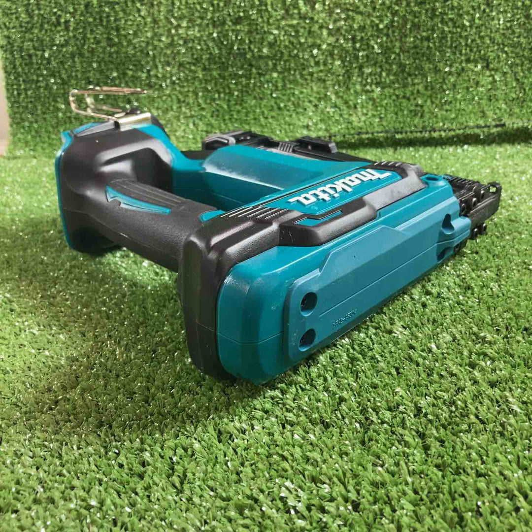 ★マキタ(makita) コードレスタッカ ST421DRG【川崎店】