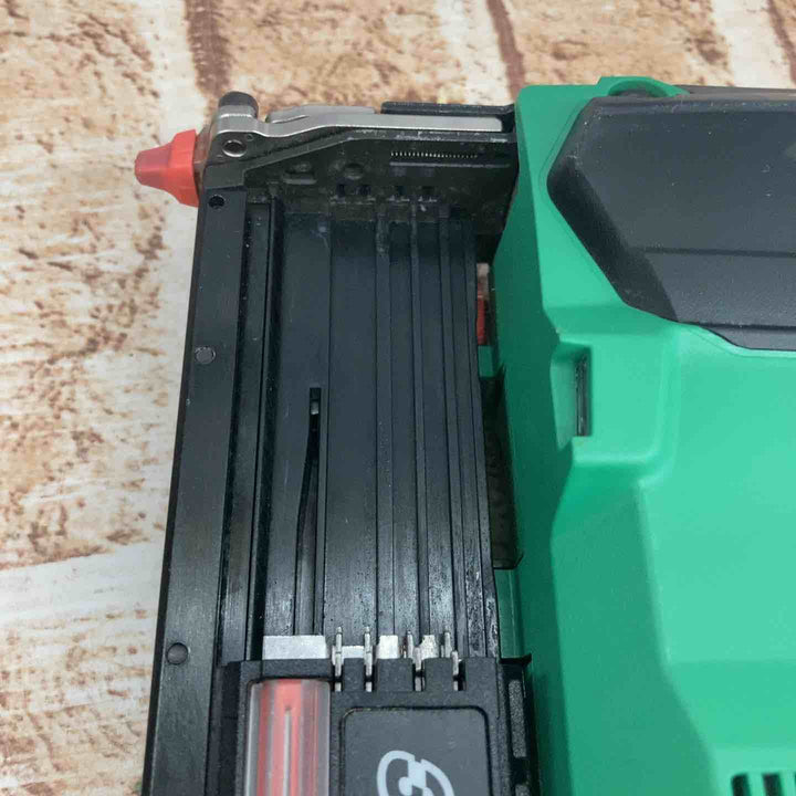 【中古品】HiKOKI(ハイコーキ) 10.8V 充電式ピン釘打機 4.0Ah蓄電池1個・急速充電器・ケース付 NP1235DA(LS)【所沢店】