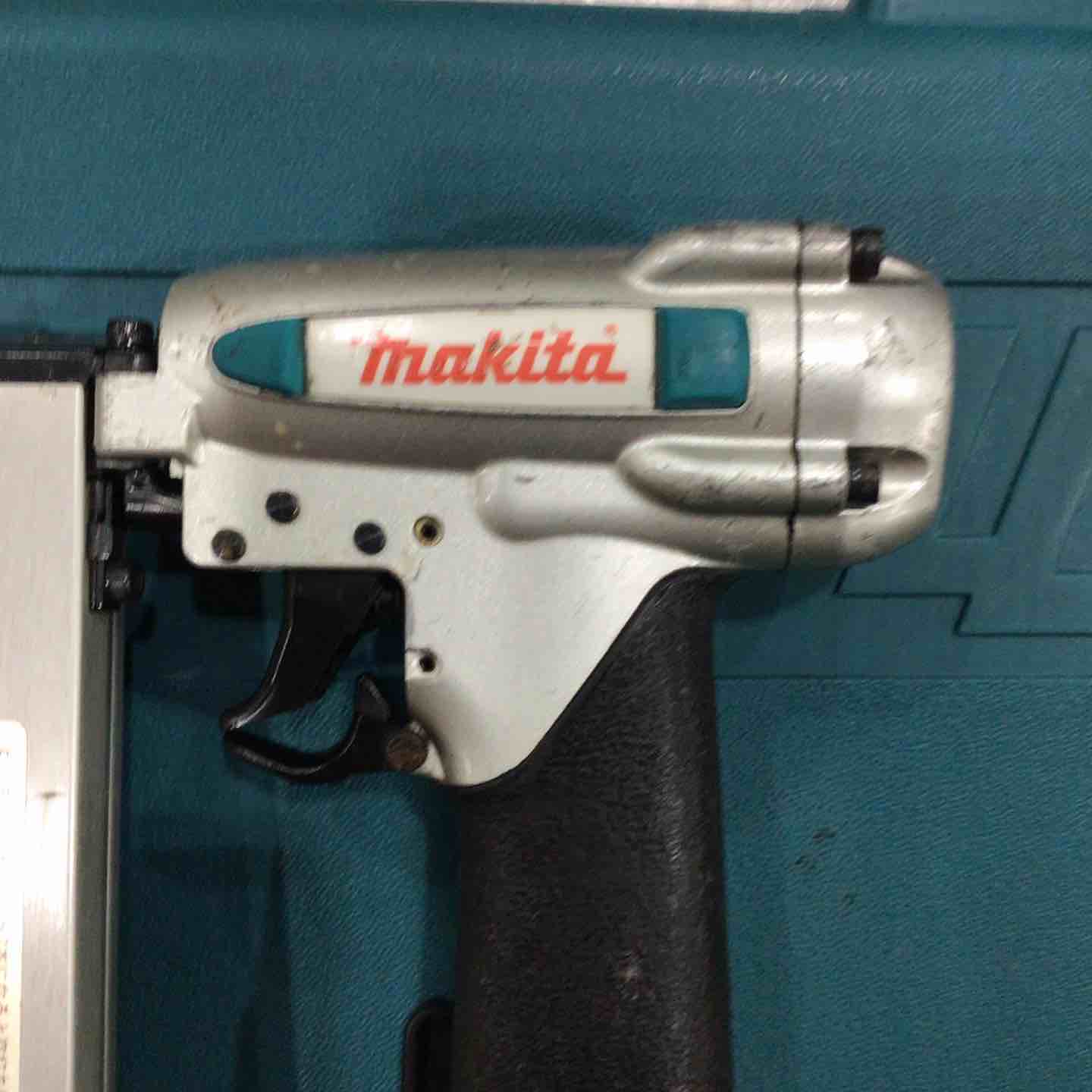 ☆マキタ(makita) 常圧ピンネイラ AF351【川口店】 – アクトツール