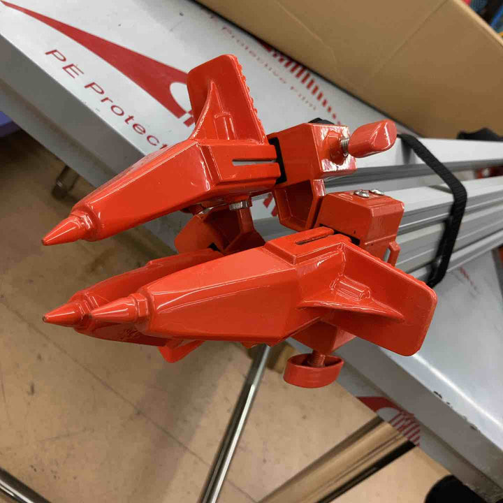 【未使用品】 メーカー・型式不明 アルミ製 トランシット三脚 とらん オートレベル 測量 【東大和店】