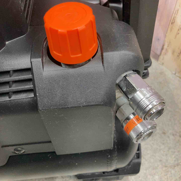 【中古品】★マックス(MAX) エアコンプレッサー AK-HH1310E_ブラック【八潮店】