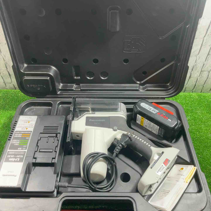 ◇パナソニック(Panasonic) コードレス角穴カッター EZ4543LS2S-B【川口店】
