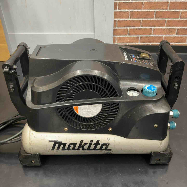 マキタ(makita) エアコンプレッサー AC460XL【藤沢店】