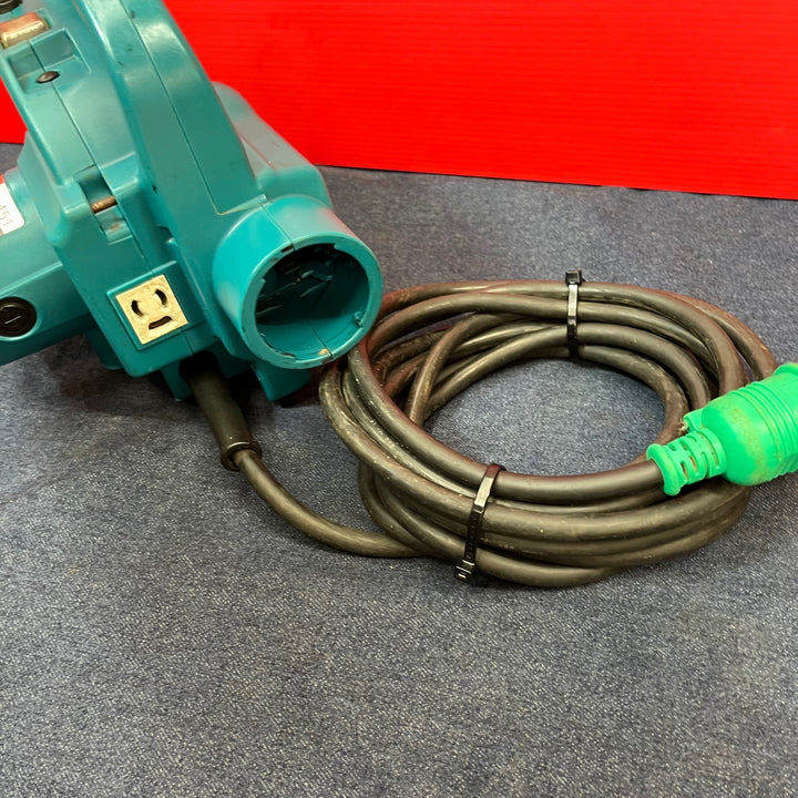 【中古品】マキタ(makita) 小型集じん機 451 本体のみ【東大和店】