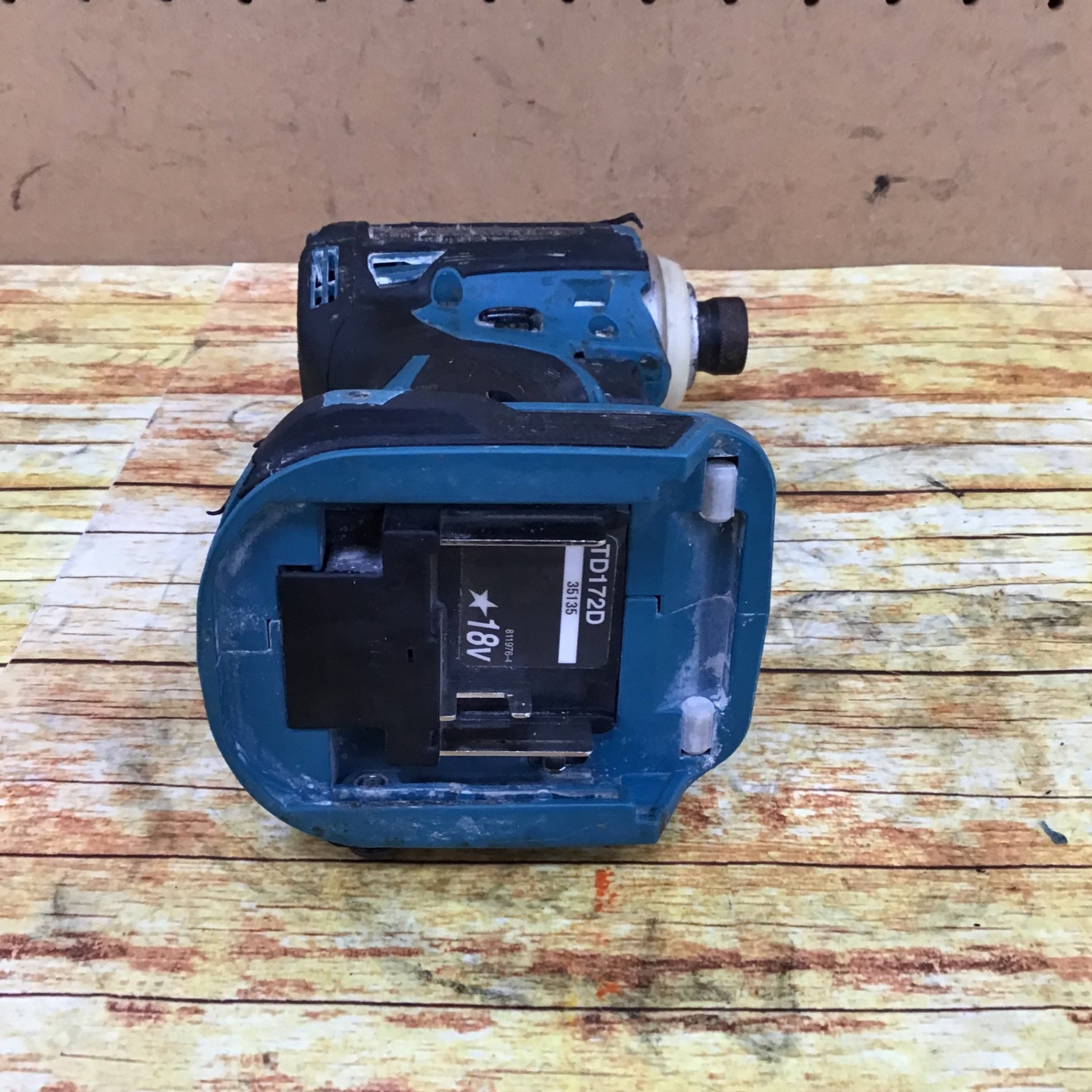 マキタ(makita) コードレスインパクトドライバー TD172DZ【川崎店
