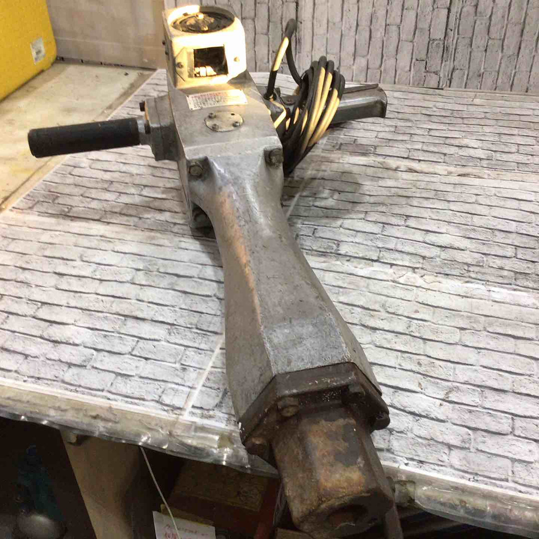 【店頭受取り限定】〇マキタ(makita) 電動ハンマ(コンクリートブレーカー) 8600N【川口店】