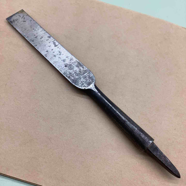 鑿・鉋・大工道具 ブランド不明 刻印有 鑿 名工 突き鑿 細部 仕上げ 【越谷店】