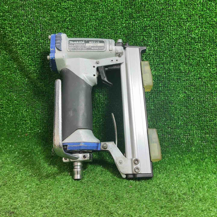 【中古品】 マキタ(makita) 常圧軽天タッカ AT422CA 【藤沢店】
