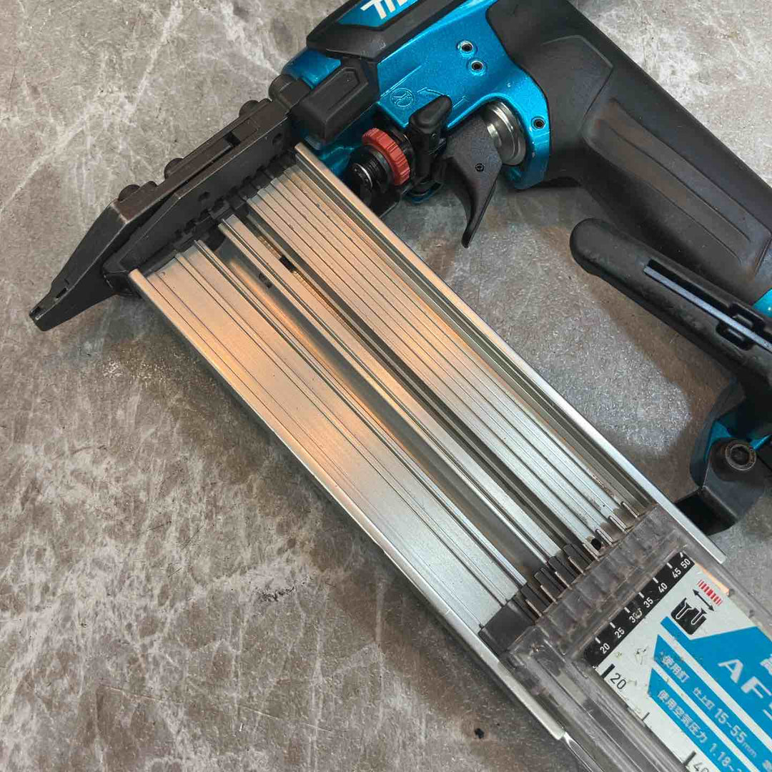 【中古品】★マキタ(makita) 高圧フィニッシュネイラ AF552HM【八潮店】