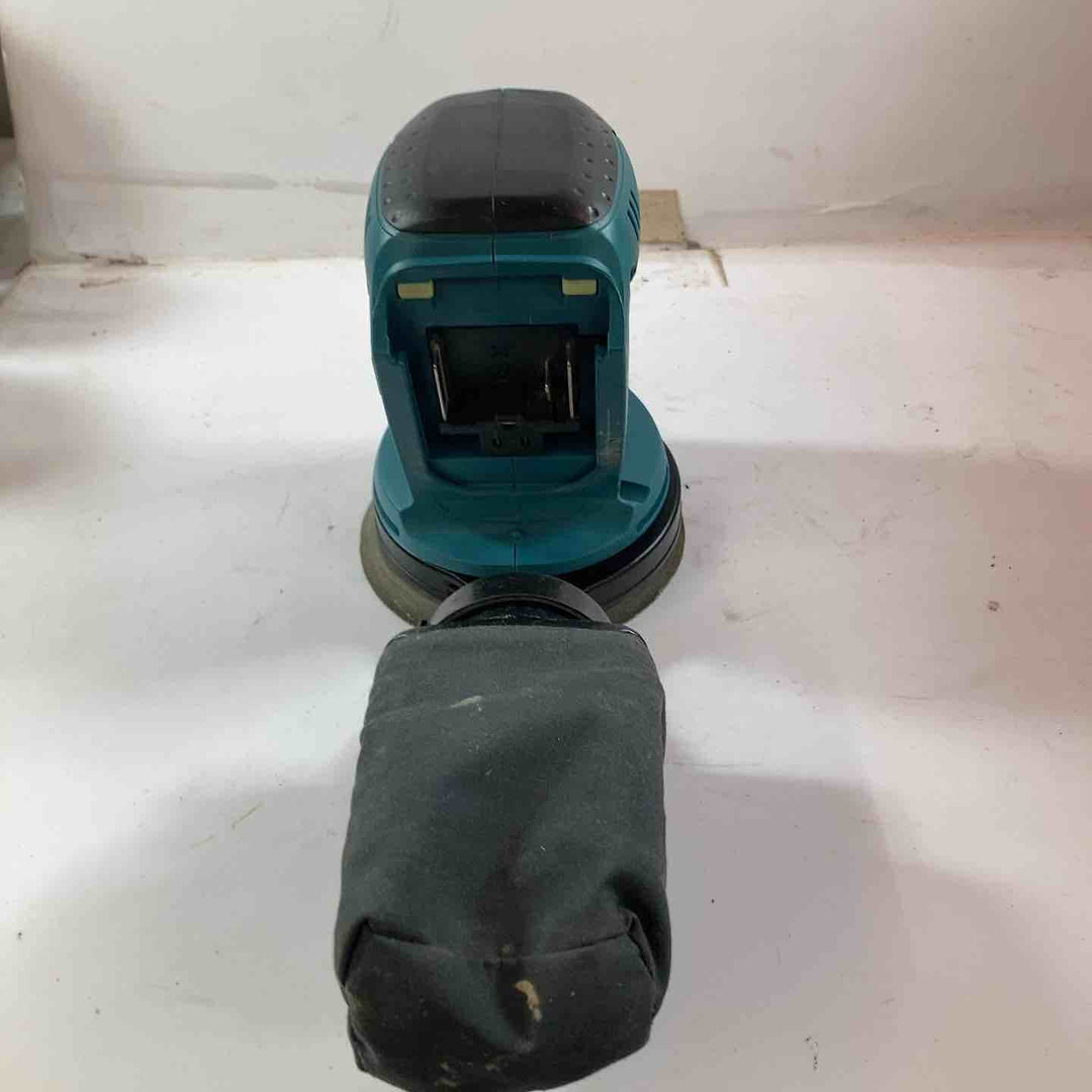 ★マキタ(makita) コードレスランダムオービットサンダ BO180DZ【川崎店】