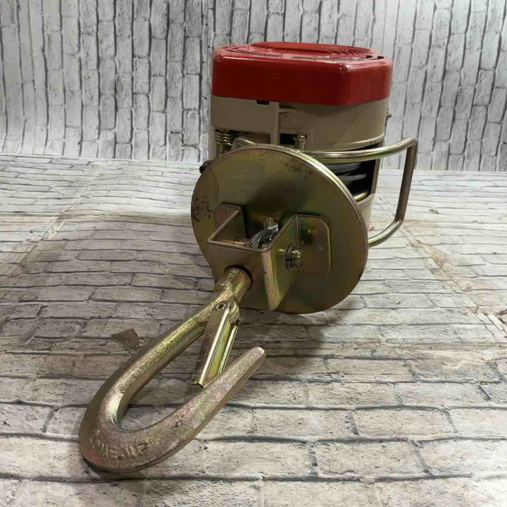 ◇マキタ(makita) 小型ホイスト(ワイヤー) 定格荷重60kg 揚程20m  TH60【川口店】