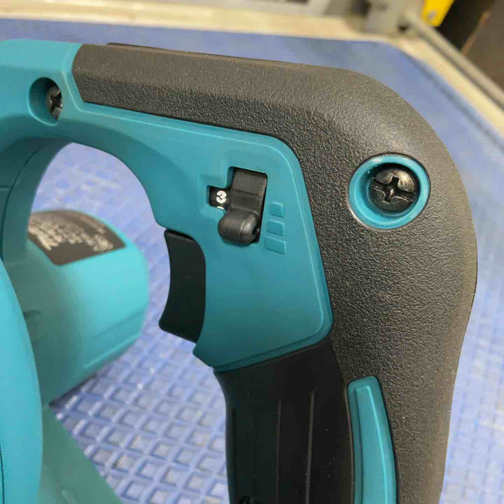 ★マキタ(makita) コードレスブロワ UB185DZ【草加店】