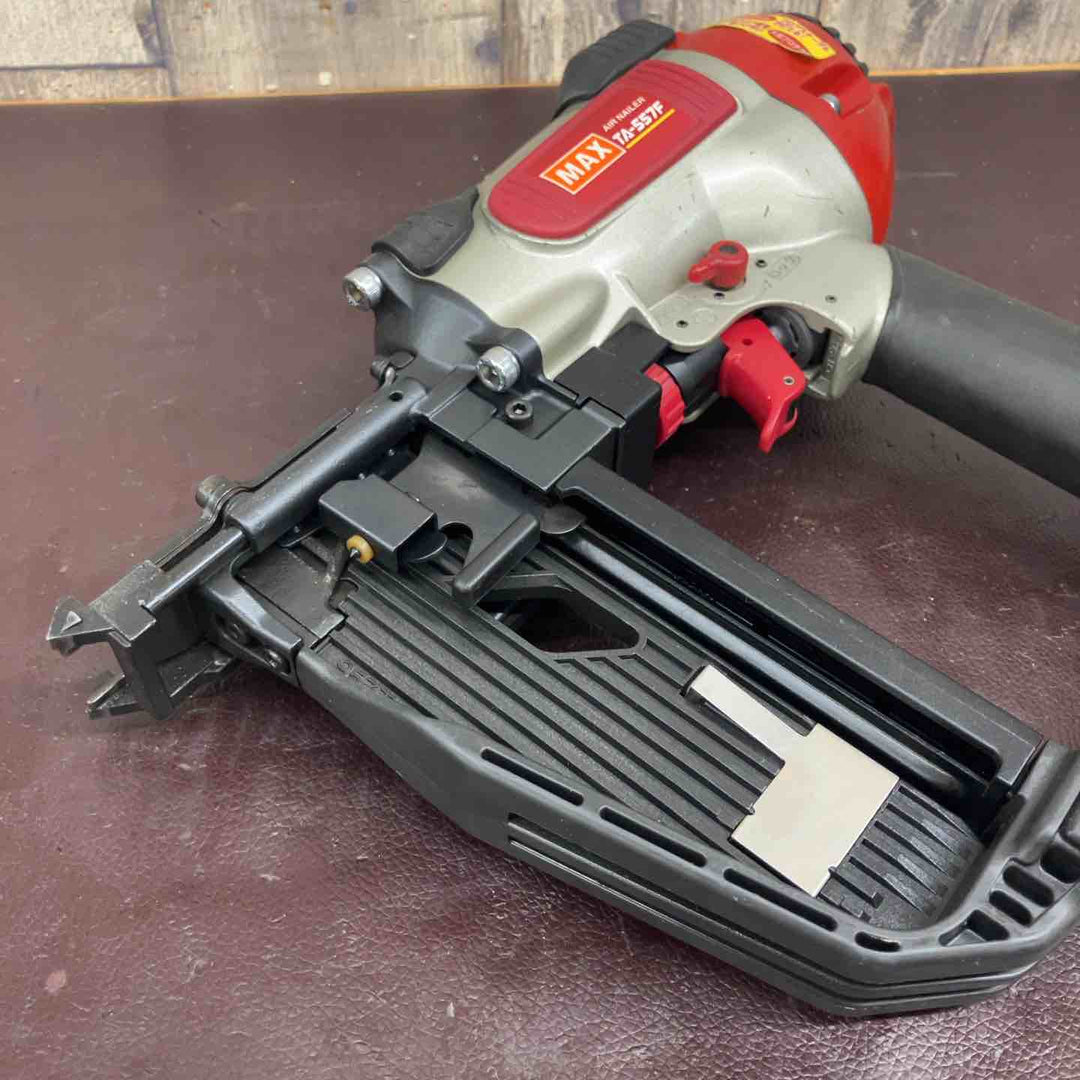 【中古品】 マックス(MAX) 常圧フロアタッカ TA-557F/957Tフロア 【東大和店】