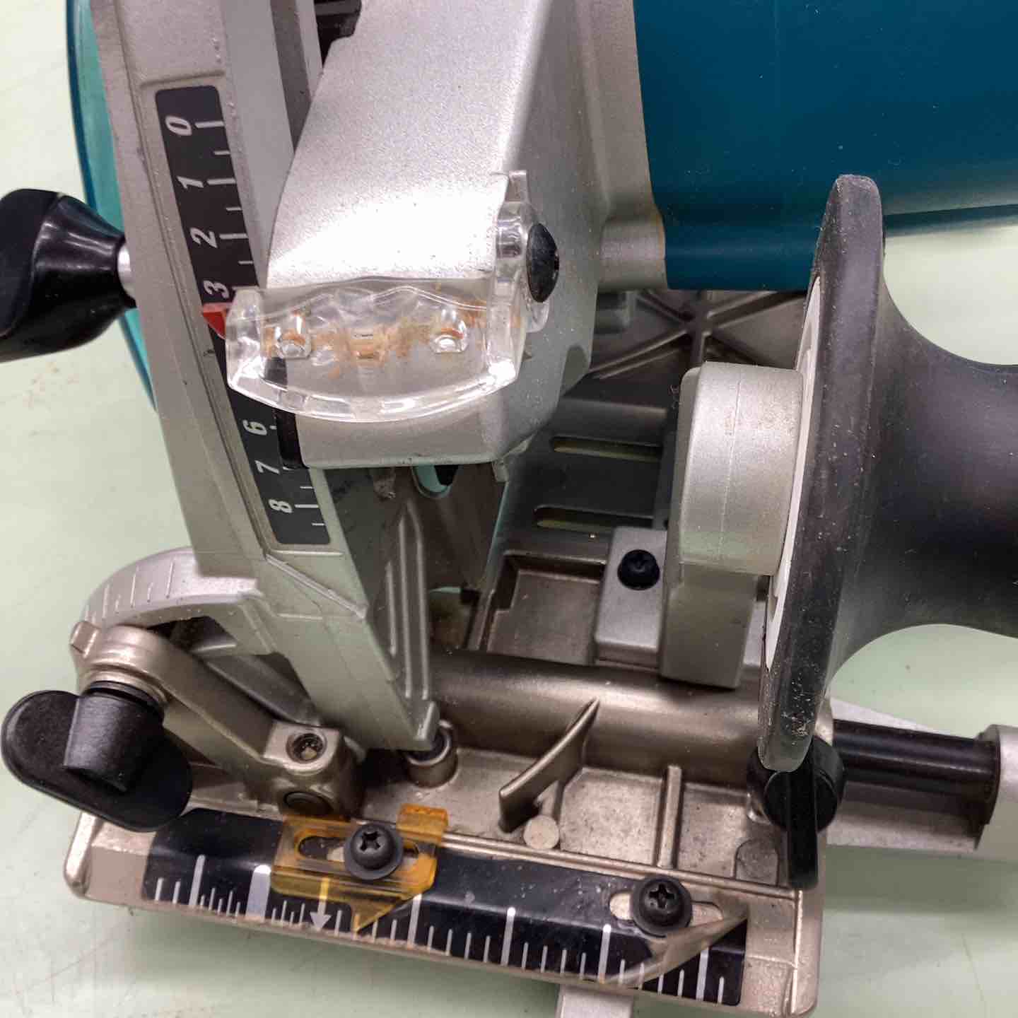 ☆マキタ(makita) 小型ミゾキリ 溝切 3005BA 100V 木材 飾り加工 深さ