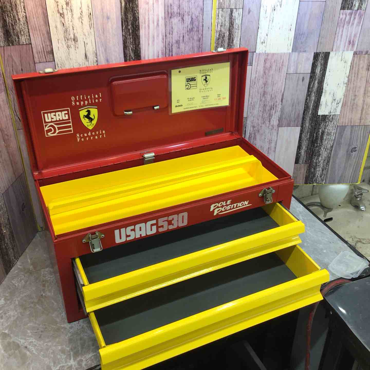 中古品】USAG ウーザック 530 フェラーリ 工具箱 鍵等の付属品はご 中古品】USAG ウーザック 530 フェラーリ 工具箱 鍵等の付属品はご
