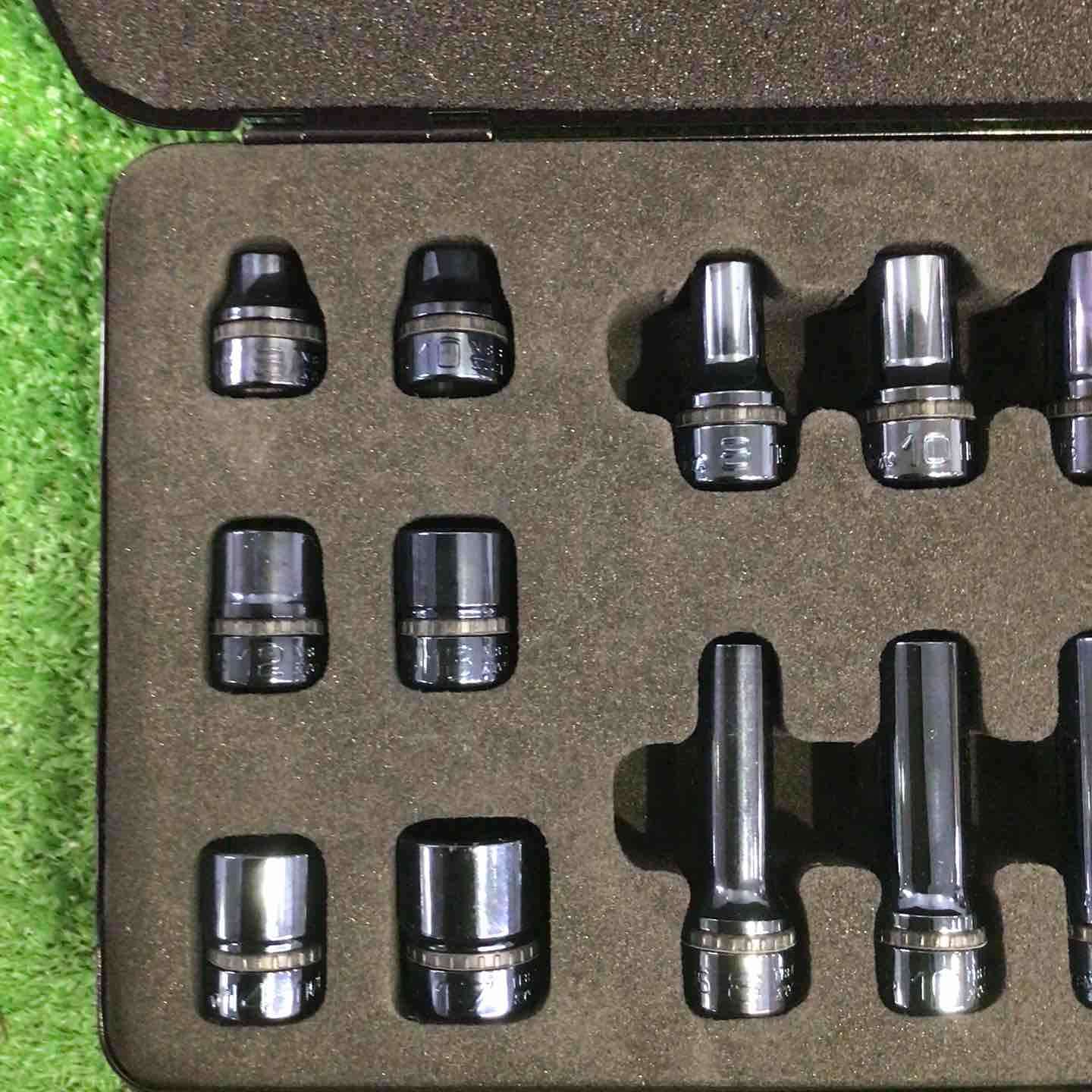 6G-B8 ペア & 6AN8 ソケット付き ◇KTC ネプロス 鉄紺 6.3角ソケットSML18ケセット NTB2X18ZJB