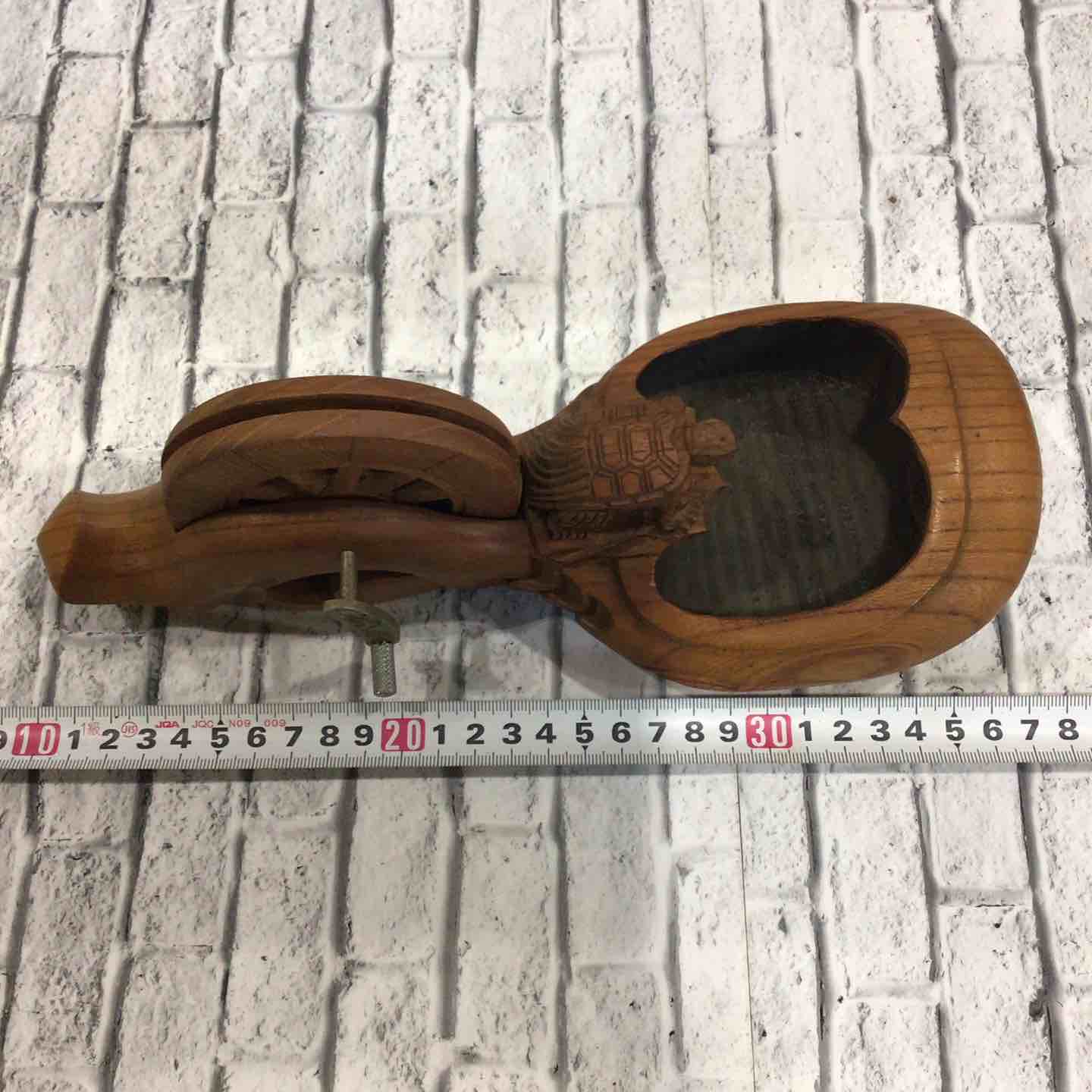 墨つぼ 墨壷 坪新 亀彫刻 255m/m 【川口店】 – アクトツールオンライン