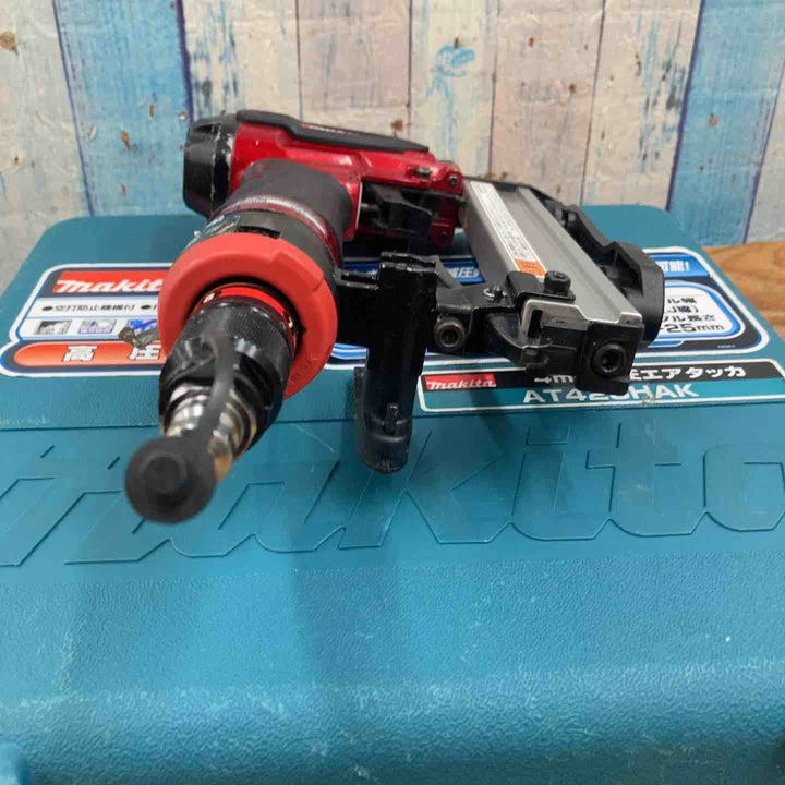 ◇マキタ(makita) 高圧エアタッカ AT425HAK【柏店】
