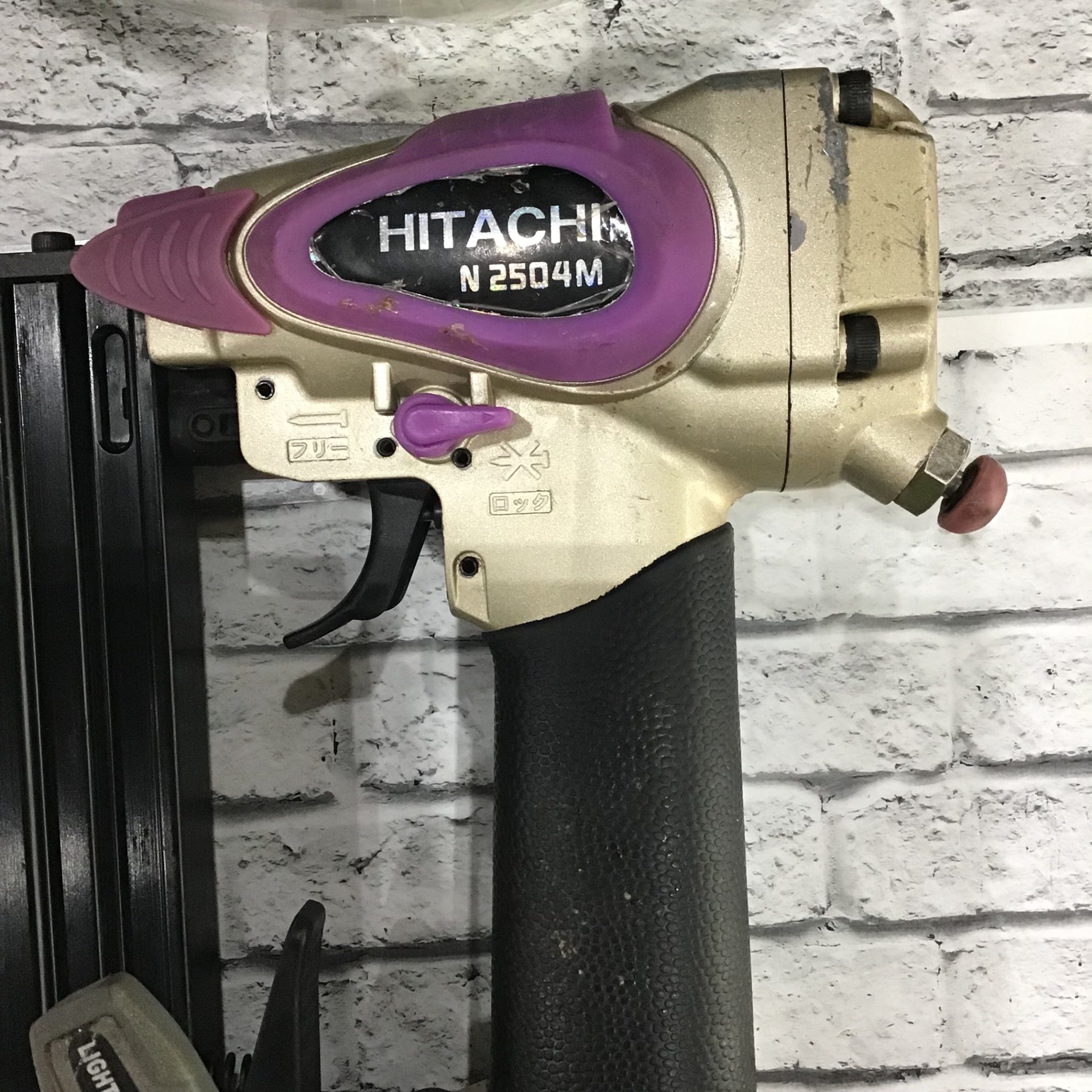 ☆ハイコーキ(HIKOKI ※旧:日立工機) 常圧エアタッカ N2504M【川口店