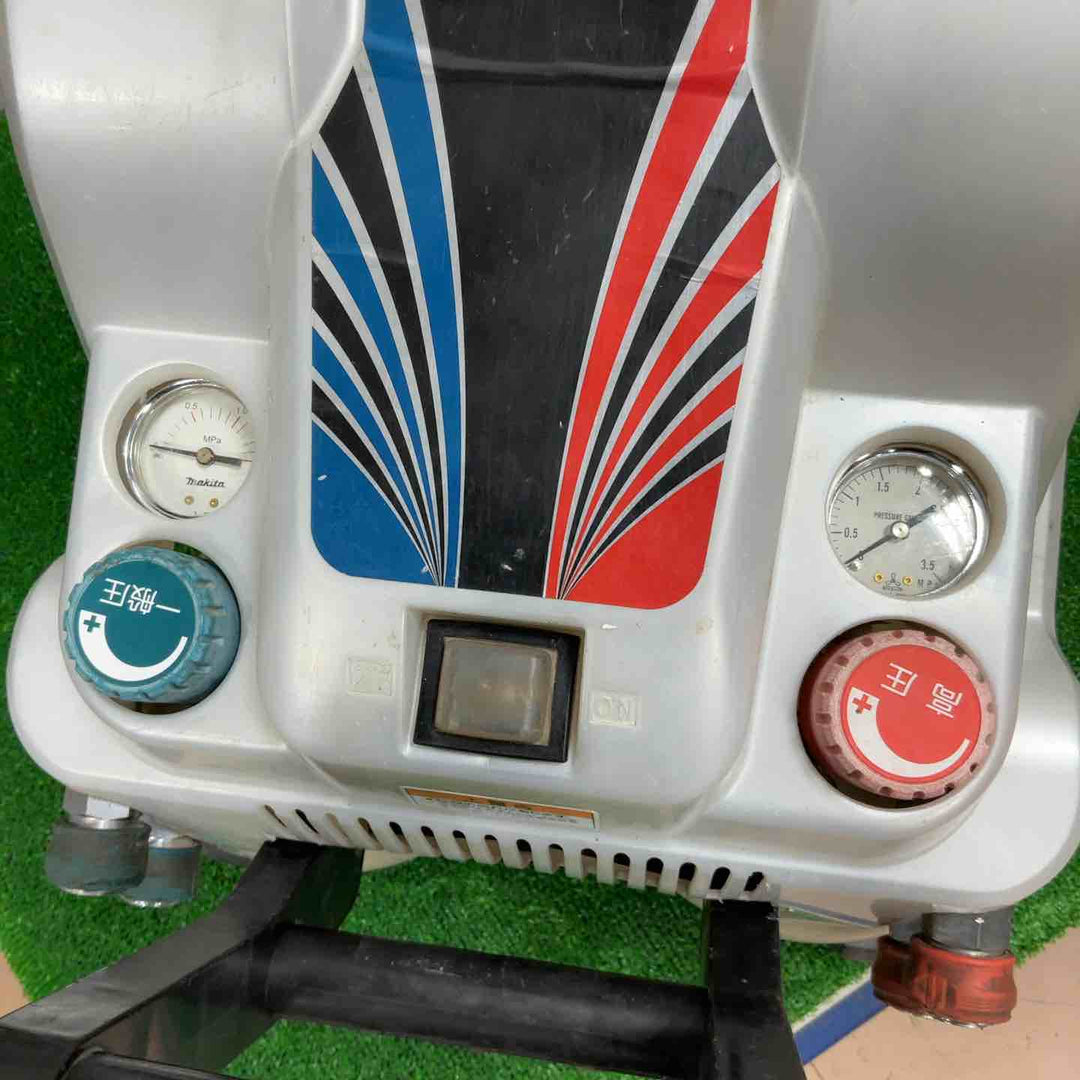 ★マキタ(makita) エアコンプレッサー AC400XL【草加店】