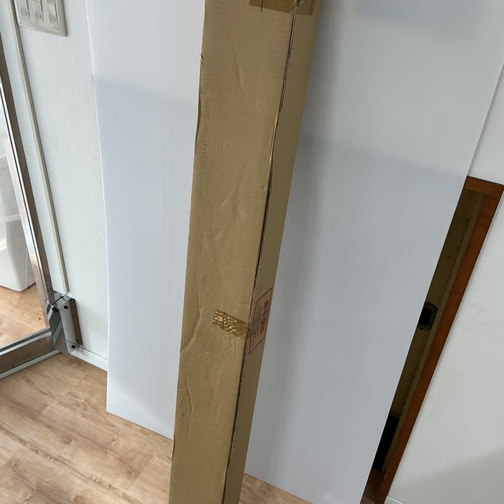 【未使用品】パナソニック(Panasonic) 一体型LED階段灯 NNCF42135LE9 幅1420mm×高160mm③【電材館越谷店】