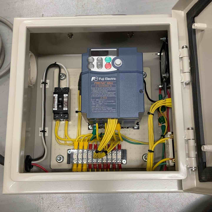 【店頭受取り限定】▼メーカー不明200V ケーブル中間送り機 TK-20003台セット+インバーター制御盤+コントローラー 通電のみ確認【戸田店】