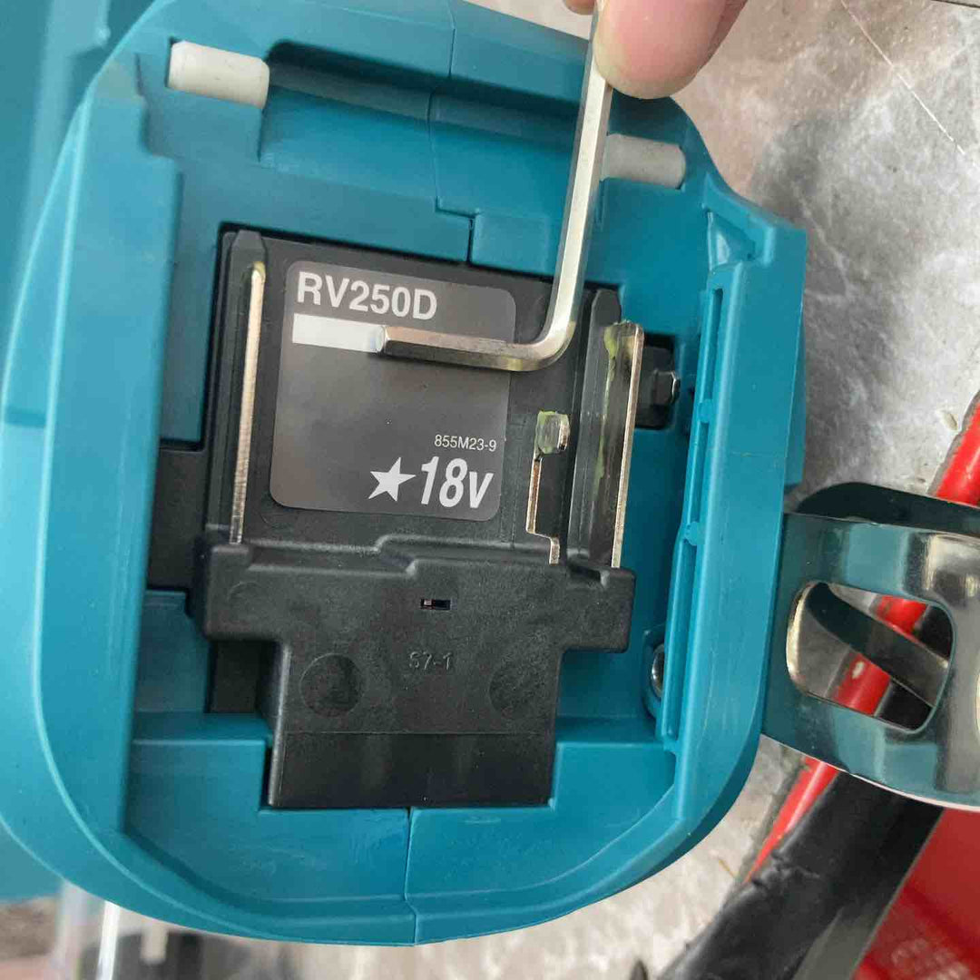マキタ makita 18V コードレスリベッター RV250DRG【八潮店】