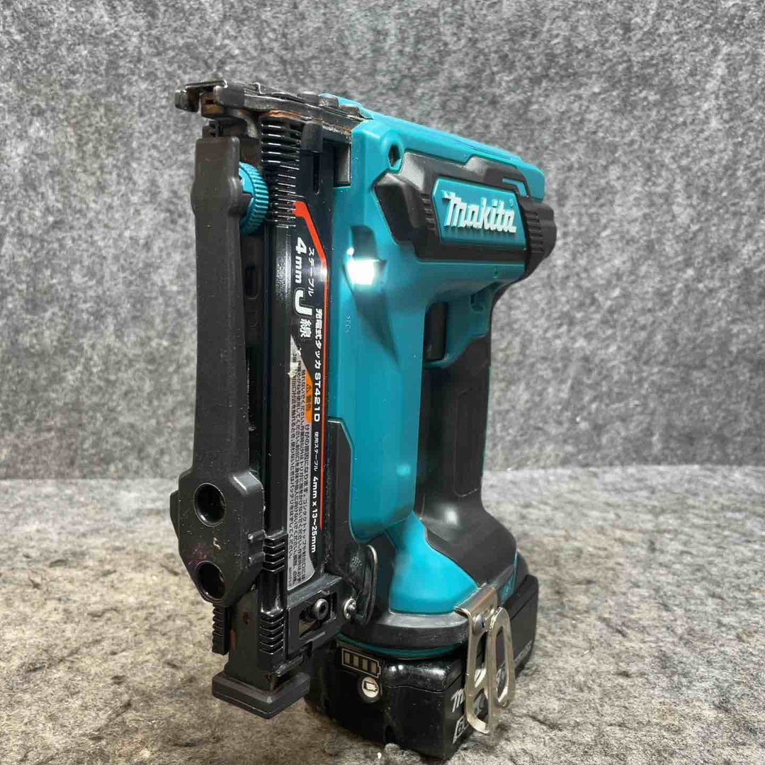 マキタ(makita) コードレスタッカー ST421DZ 6.0Ahバッテリー付 【桶川店】