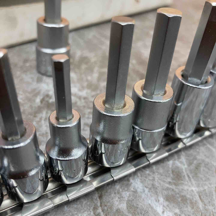 TONE ヘキサゴンソケットセット(ホルダー付、差込角6.35mm)12pcs / HH212  + 1個(差込角9.5mm)付き【八潮店】