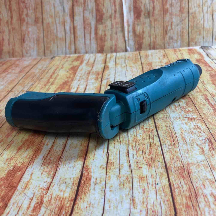 ☆マキタ(makita) コードレスペンインパクトドライバ TD020DZ【川崎店】