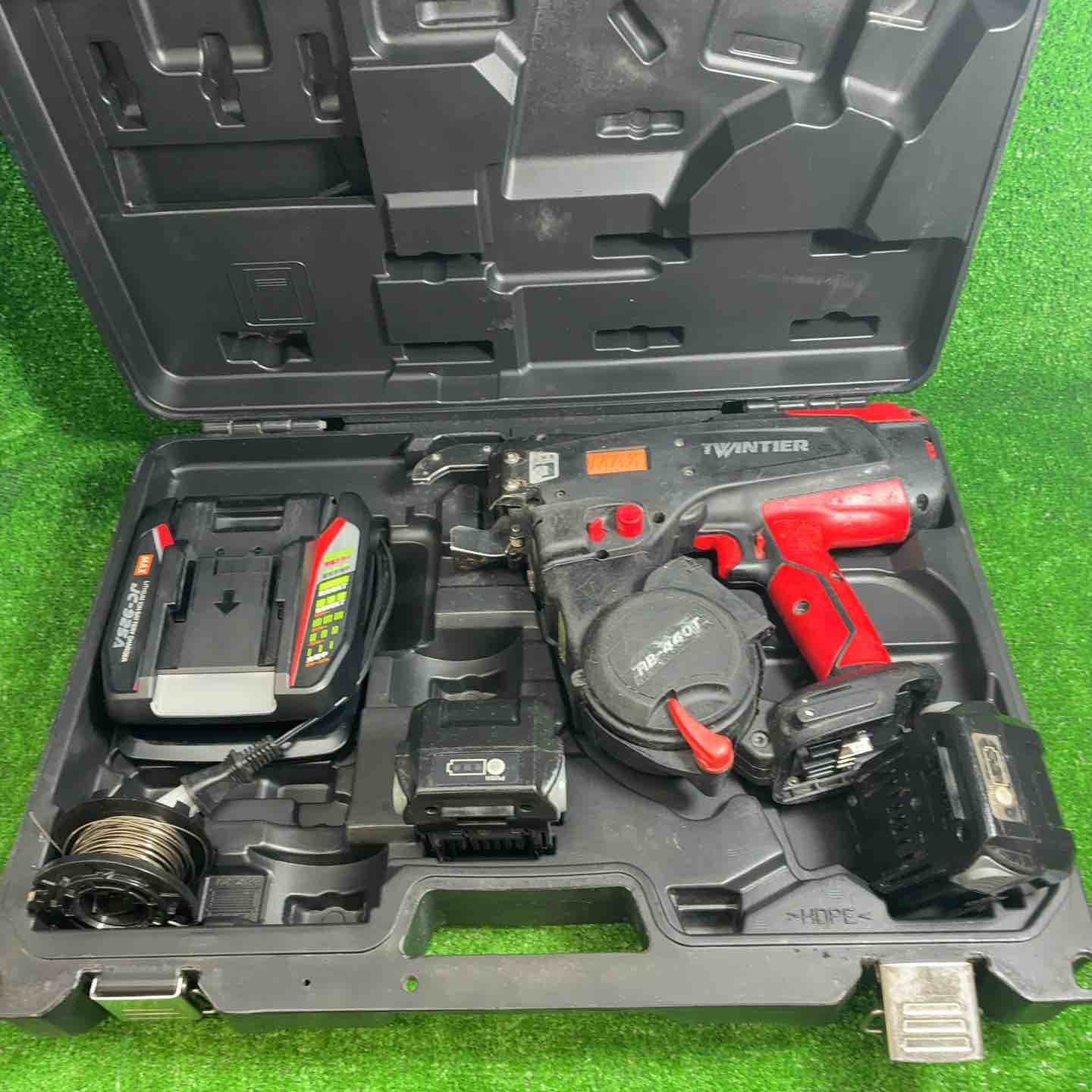MAX　結束機　RB440T-B2CA　中古品 中古品】 マックス (MAX) 鉄筋結束機 リバータイア RB-440T-B2CA/1440A