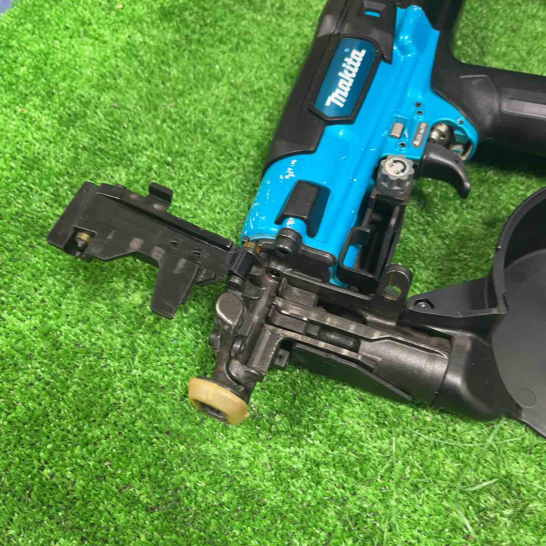 ★マキタ(makita) 高圧エアネジ打ち機 AR411HRM【草加店】