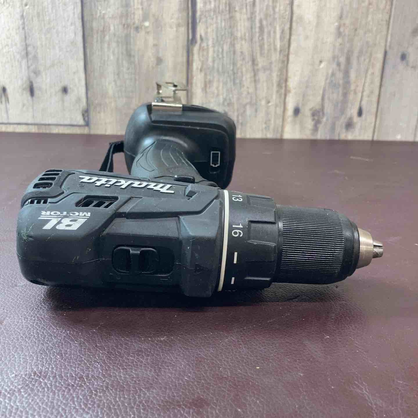中古品】 マキタ(makita) 14.4V コードレスドリルドライバ DF470DZB