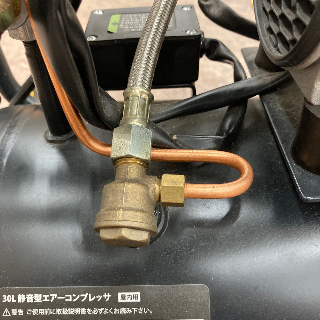 【店頭受取り限定】MINATO エアーコンプレッサー 静音オイルレス型30L CP-301A【所沢店】