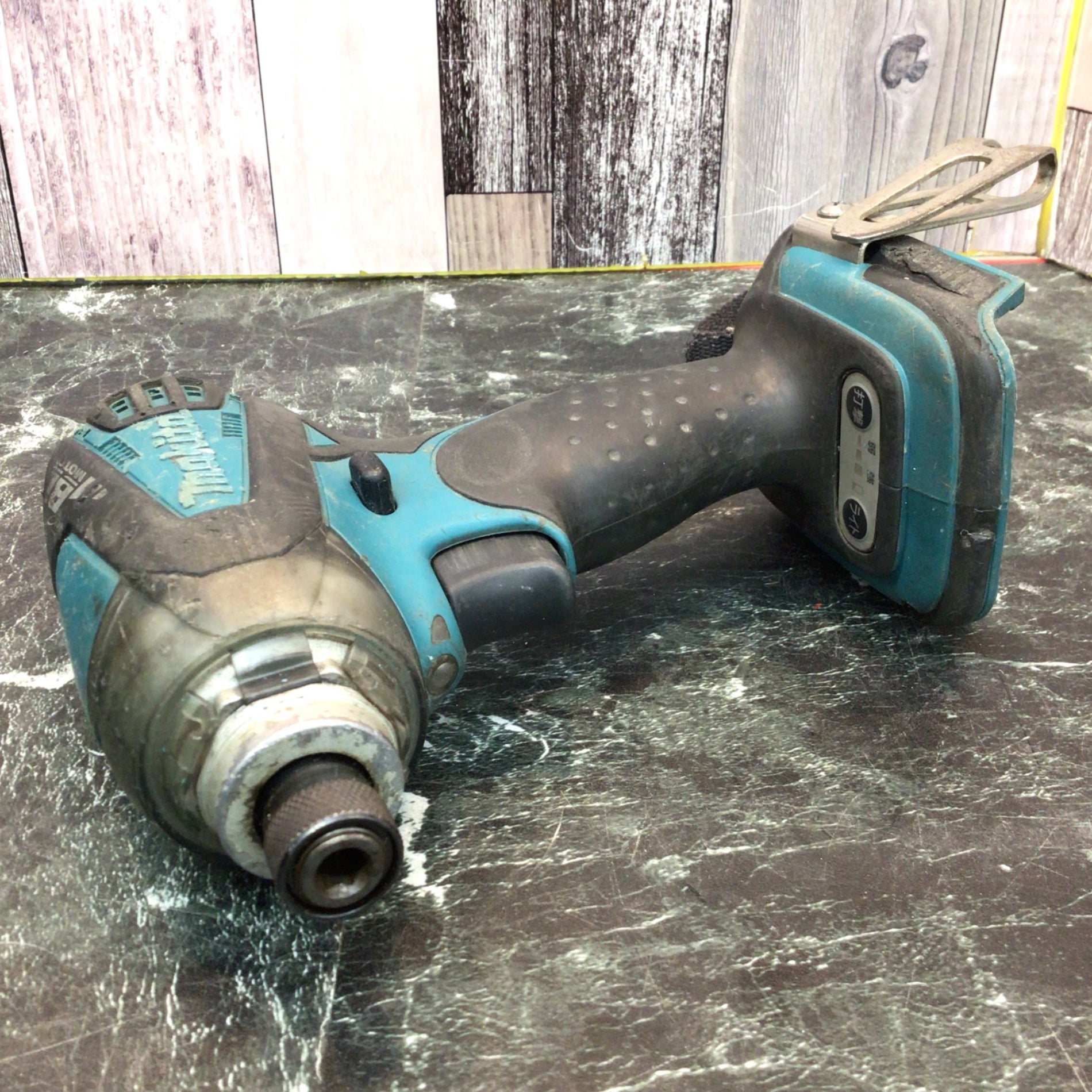 ☆マキタ(makita) コードレスインパクトドライバー TD133DRFX【八潮店 ☆マキタ(makita) コードレスインパクトドライバー TD133DRFX【八潮店